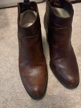 Woman’s ..Michael Kors Brown Leather Chelsea Boots